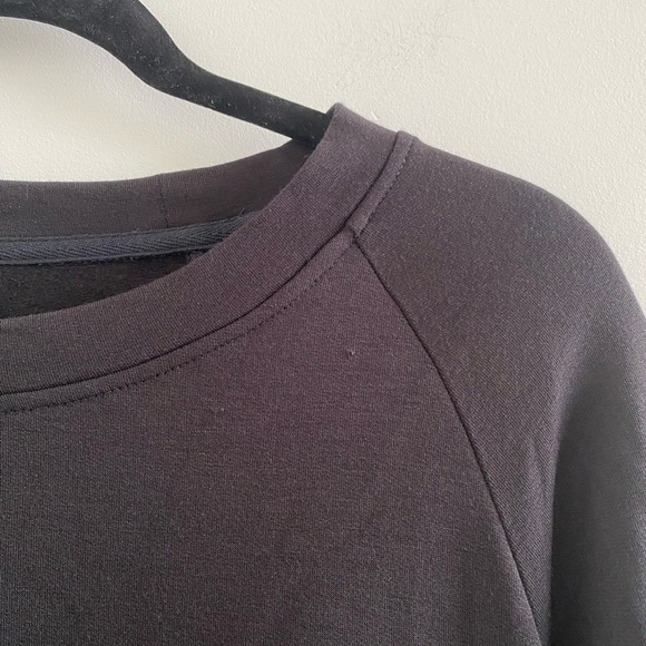 Lou & Grey Black Signaturesoft Sweatshirt Size XS New With Tag - Picture 11 of 11